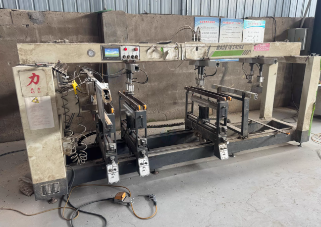 宿迁市地区工厂处理板式家具设备一套