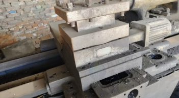 聊城市地区工厂处理2台1319改装数控车床