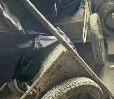 重庆地区自用处理搅拌机、电机、夹具、斗车等