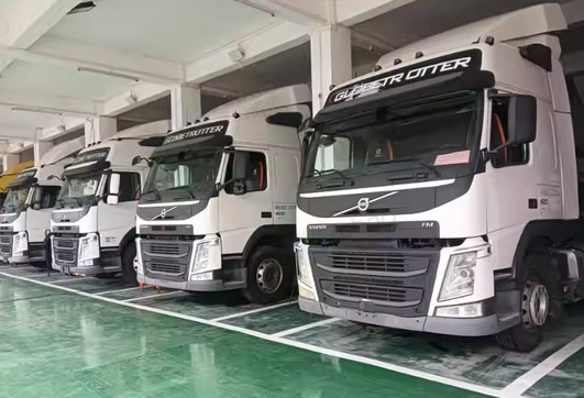 宜春地区处理一批4×2沃尔沃品牌的FM420型号驾驶室