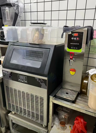 贵港市地区奶茶店处理点单机、封塑机、冰箱操作台、果糖机、制冰机等