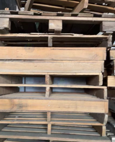 红河地区处理200个木托盘