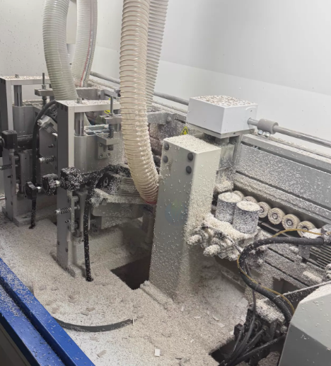 南京市地区工厂处理硕灿10.5米铝木通用封边机