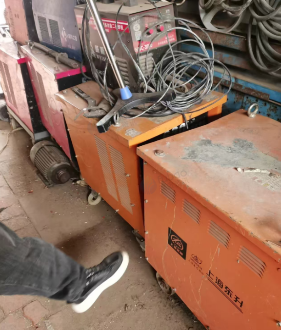 松原市地区工地完工处理电焊机，切割机，台转，电锤，水平仪，电镐，水钻，气泵，洗车机，电缆线，焊把线