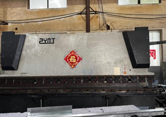 常州地区工厂处理YWC67K-125/300中亚液压数控折弯机