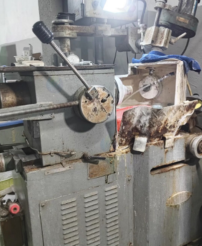 上饶市地区处理2台光进手动铣磨机