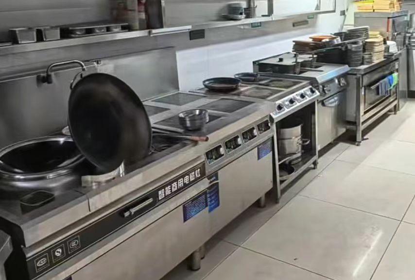庆阳市地区处理中西厨设备、冷藏冷冻设备、不锈钢操作台、厨具锅具等餐厅全套厨房设备