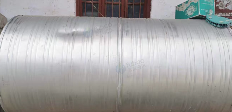 楚雄市地区自用处理水塔、700多升大冰柜