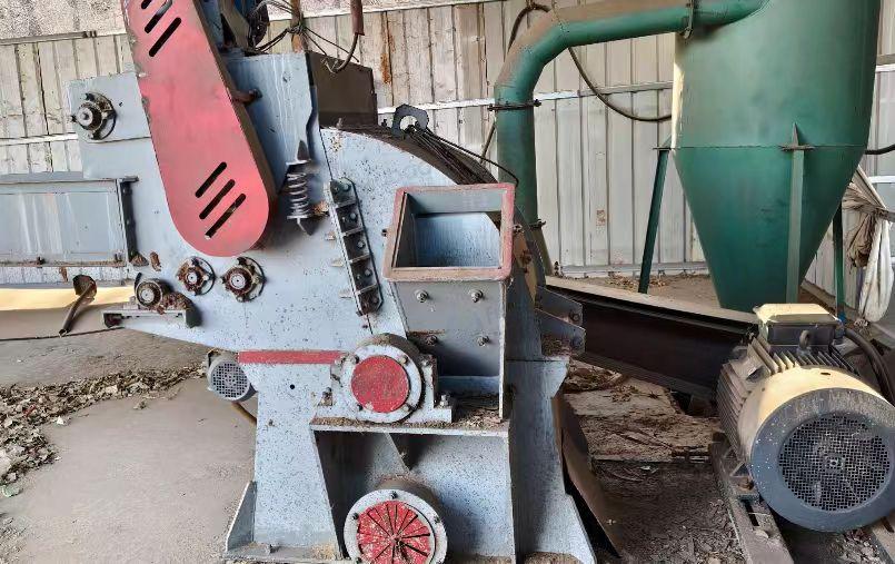 赤峰市地区处理木材粉碎机、磨刀机、输送带