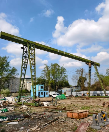 成都市地区处理龙门吊