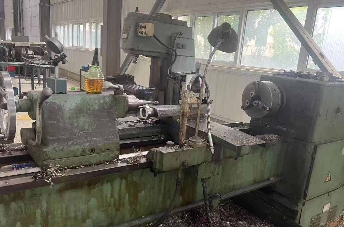 大连市地区工厂处理250KW变压器1台、大连6140车床1台