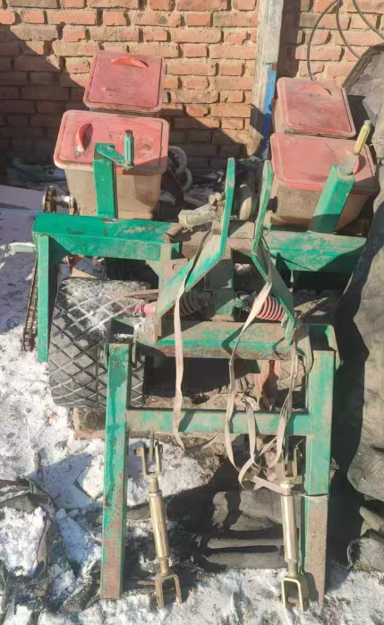 长春市地区处理单缸小四轮带播种机