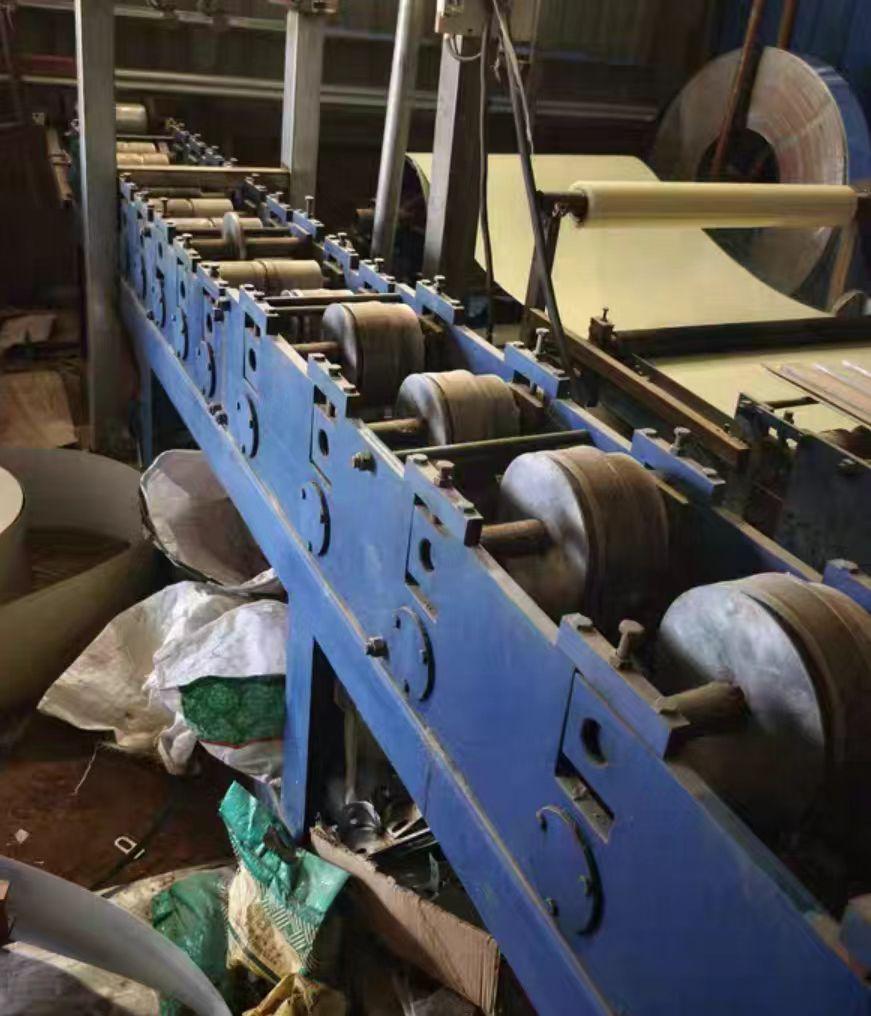 周口地区工厂处理卷闸门压瓦机