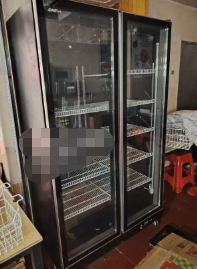 莆田市地区处理2个展示柜、货架、单孔水池