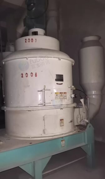 成都市地区处理大型饲料设备一套、带三维运动混合机、超微粉碎机