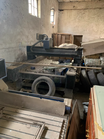 西宁市地区工厂处理小型石材雕刻机10台、激光机4台