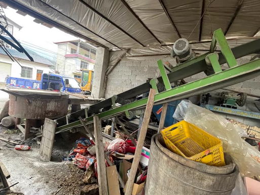 桂林地区个人处理搅拌机、传送带、整套打砖机