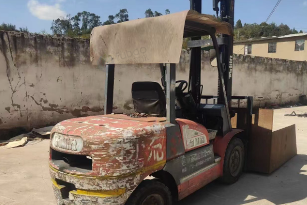 昆明市地区处理台励福3吨半叉车