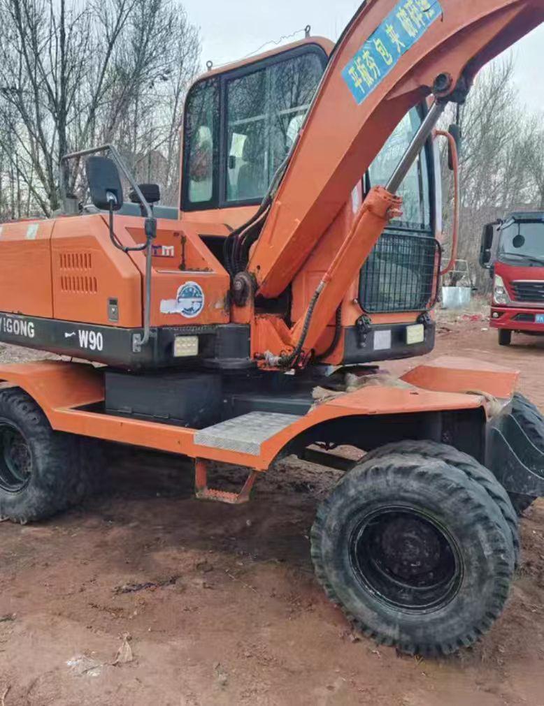 鄂尔多斯市地区处理90胶轮挖机
