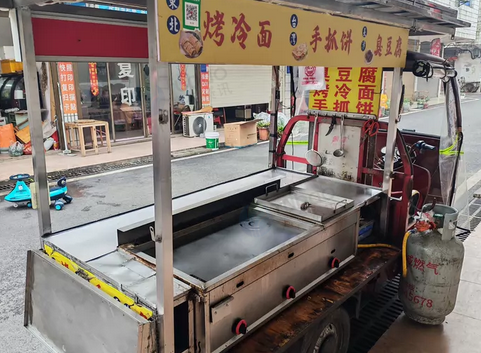 湘潭地区处理摆摊三轮车、操作台等