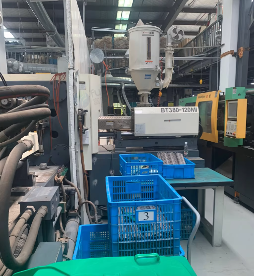 上海地区工厂处理380T+120T博创注塑机双色机