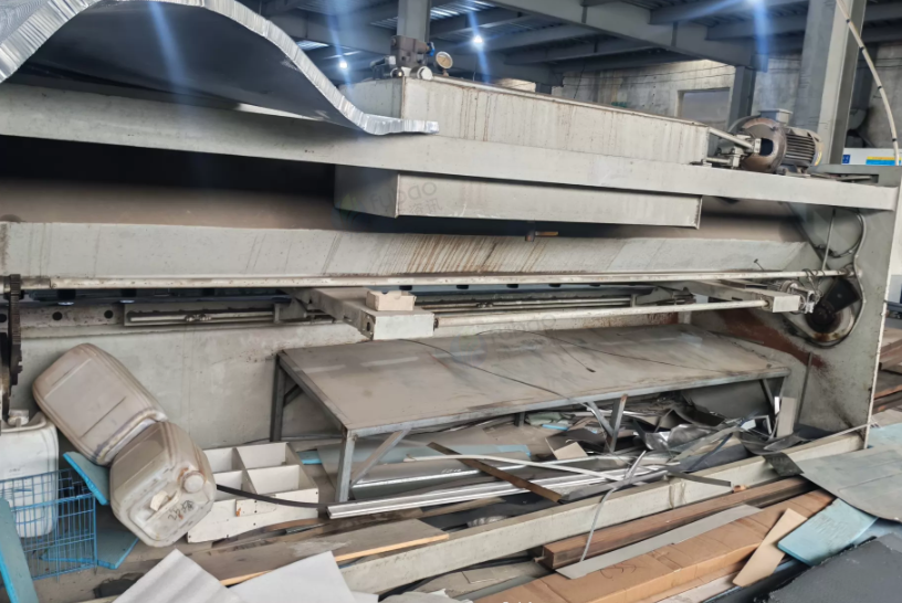 南通市地区工厂处理南通特锐QC12Y液压摆式剪板机