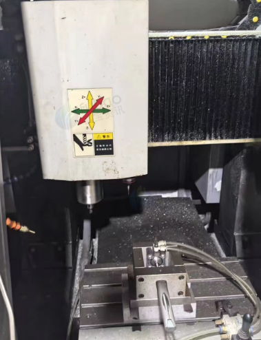 深圳市地区处理数控雕铣机、智能丝印机3台