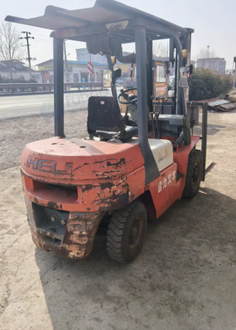 日照市地区处理15年合力3吨叉车