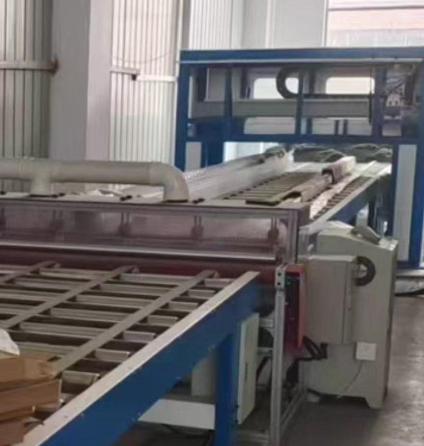 六安市地区工厂处理淋胶机、蜂窝芯拉伸机、冷压机、电晕机等