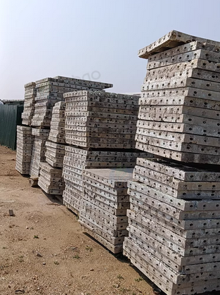 黄冈地区处理1批钢模板