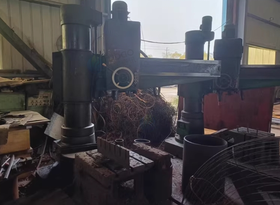 宜春地区处理五零中捷摇臂钻、四零中捷摇臂钻、二零普通车床、三零马鞍车床