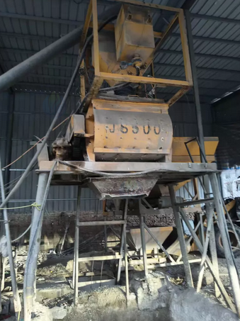 商丘地区处理J5900混凝土搅拌站，带蛟龙站，三仓配料