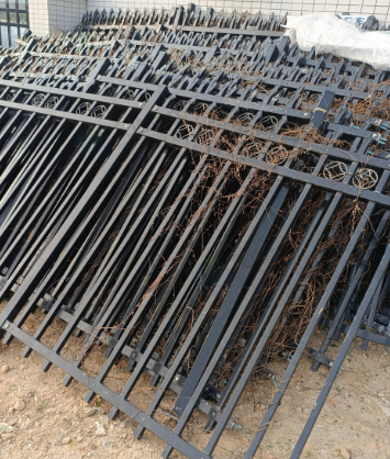 惠州市地区处理150米铁艺围栏栏杆