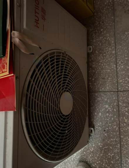 漯河市地区处理空调挂机、560升冷冻柜、双开门冰箱两台