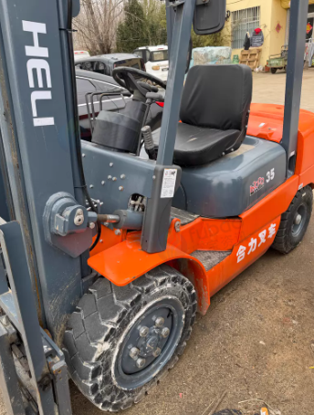 青岛市地区处理3.5吨合力叉车