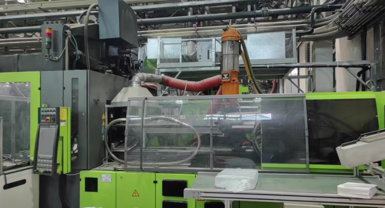 无锡地区工厂处理ENGEL恩格尔300T注塑机