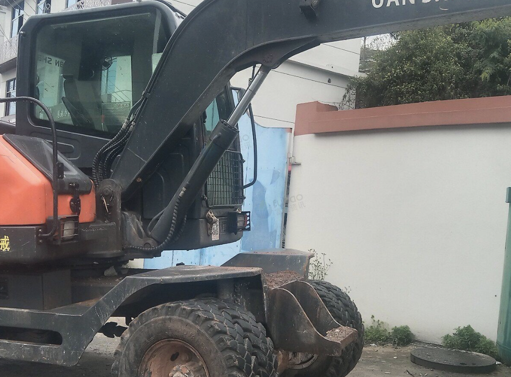 恩施市地区处理远山液压挖掘机