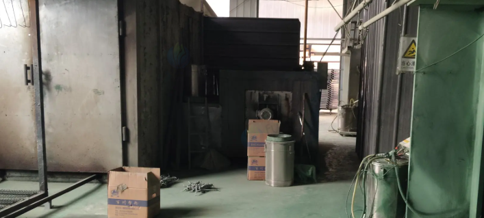 咸阳市地区家具厂处理行吊、喷涂设备等设备