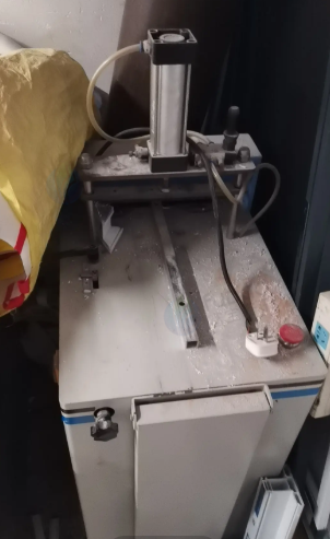 沈阳市地区工厂处理断桥铝门窗设备一套