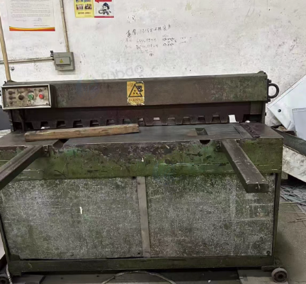 深圳市地区工厂处理液压机、不锈钢焊条等设备