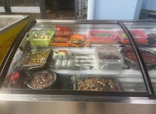 泉州市地区处理烧烤店冰柜、保温台、猛火灶等