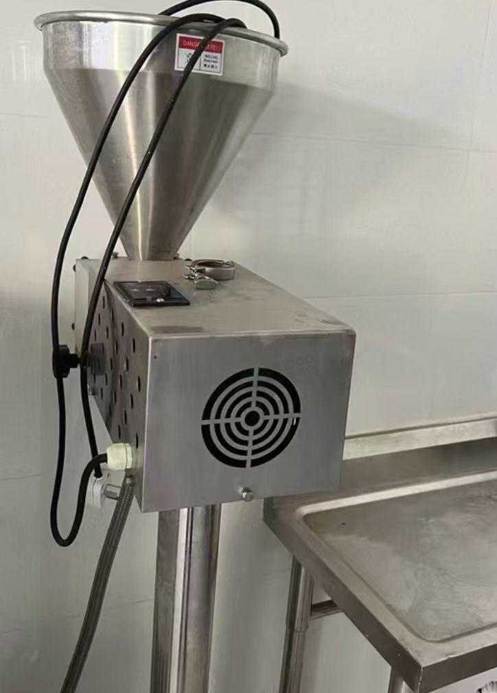 合肥市地区食品厂处理和面机、曲奇机、包装机、摆盘机、旋风烤炉等