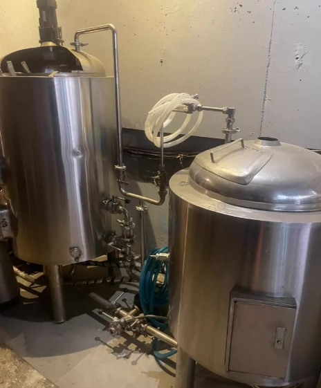 黔南地区个人处理酿酒设备、6个发酵罐 