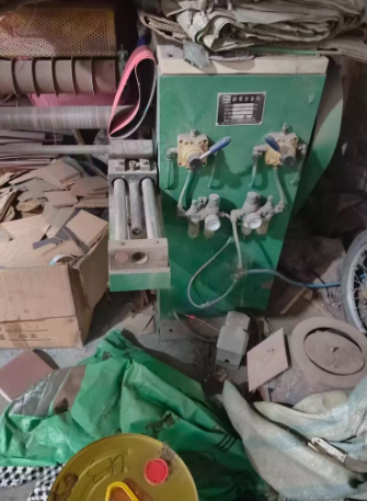 青岛市地区工厂处理砂带分条机 电动斜切机 宽砂带切边机等