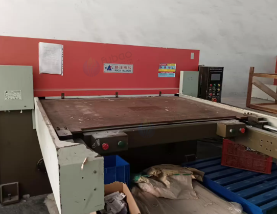 扬州市地区工厂处理四柱液压裁断机