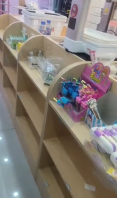 文山市地区店铺处理货架、中央空调、收银台、雨棚、奶茶设备等