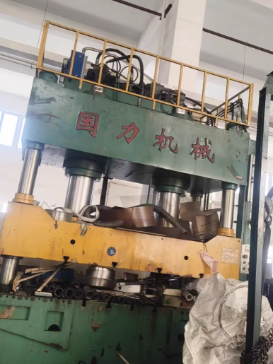 绍兴市地区工厂处理6025激光切割机1台、400T液压机1台