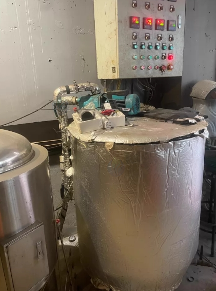 黔南地区个人处理酿酒设备、6个发酵罐 