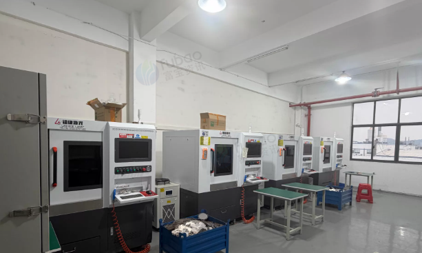 苏州市地区工厂处理精密激光切割机4台