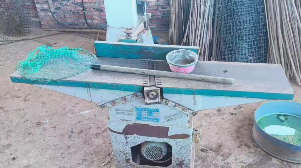 衡阳市地区工厂处理带锯条磨齿机、钻床、推台锯等木工工具